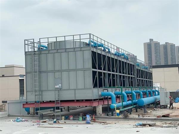 鼓風式冷卻塔哪些廠家有能力生產,鼓風式冷卻塔工作原理是什么(鼓風式冷卻塔原理)