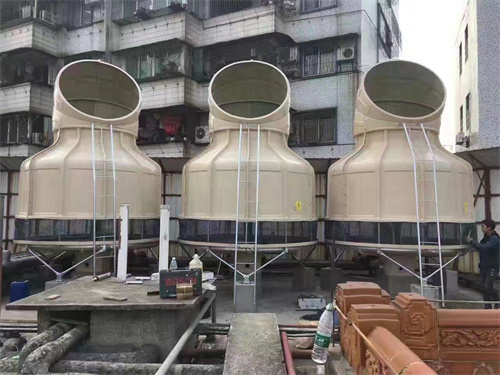 高層建筑空調(diào)冷卻塔噪音治理(冷卻水塔噪聲治理,屋面冷卻塔隔音降噪)(高層建筑空調(diào)板可以承重多少)